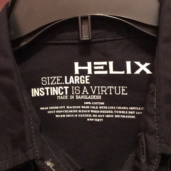 Short sleeved button down collared shirt - Picture 5 of 5